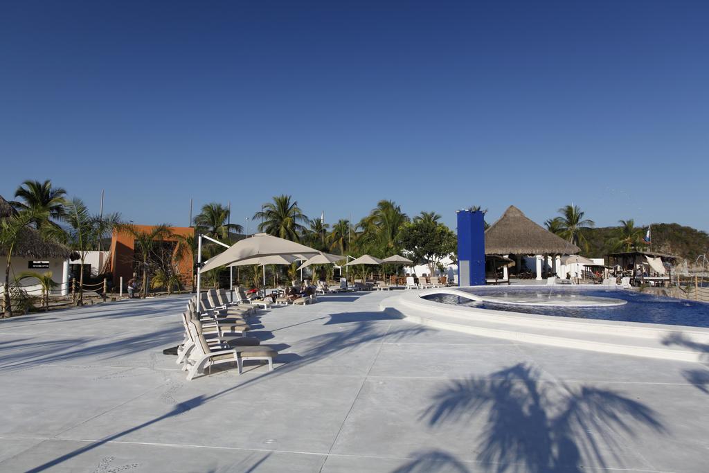 La Isla Huatulco Hotell Exteriör bild