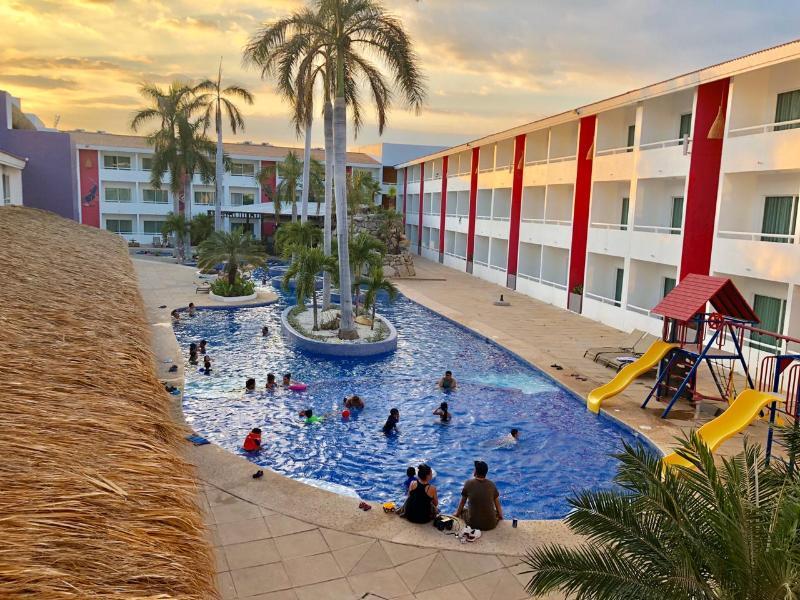 La Isla Huatulco Hotell Exteriör bild